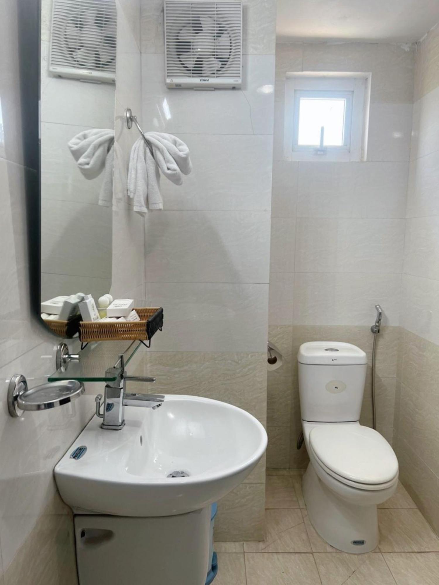 Thien Ha Hotel Thu Dau Mot Habitación foto